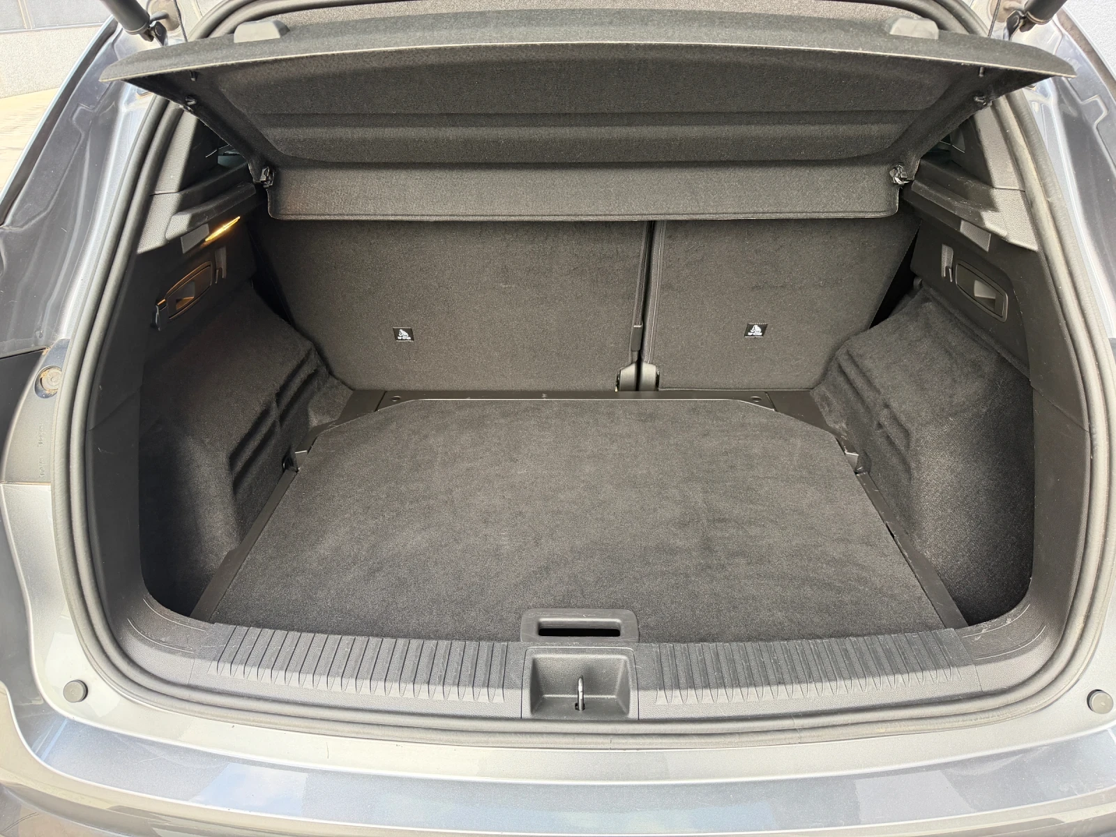Renault Austral  Techno* FULL HYBRID - PANORAMA, снимка 12 - Автомобили и джипове - 56282595