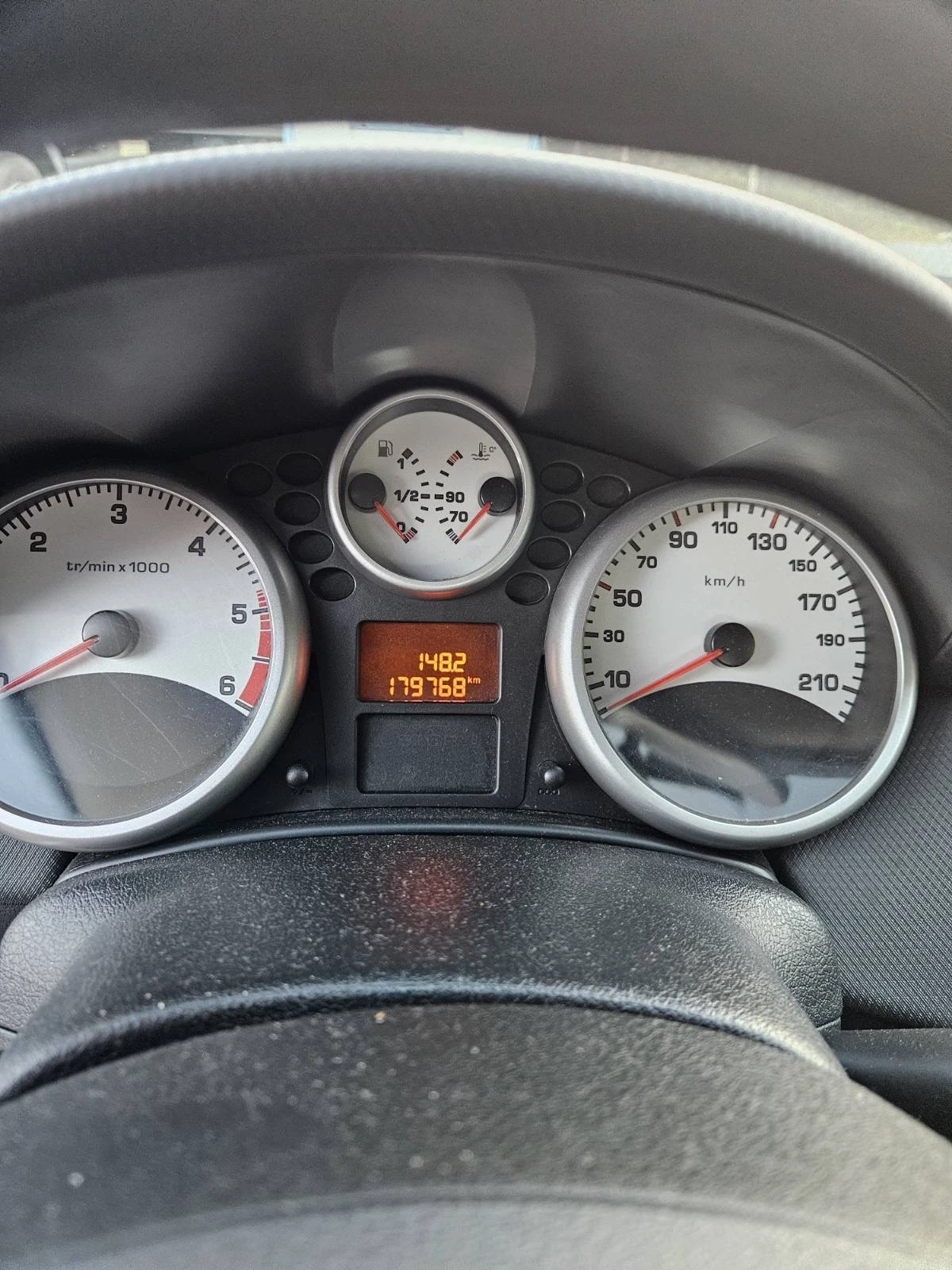Peugeot 207, снимка 5 - Автомобили и джипове - 56588640