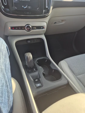 Volvo XC40 Т5 Momentum. 4х4.Като нова. 59 хил. 252к.с., снимка 7