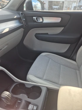 Volvo XC40 Т5 Momentum. 4х4.Като нова. 59 хил. 252к.с., снимка 5
