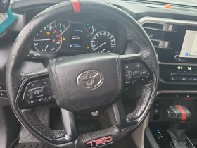 Toyota Tundra 4WD SR5 CrewMax , снимка 13