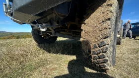 Suzuki Vitara 1.6 16v - 6200 € / 12126.15 лв. - 52540594 2