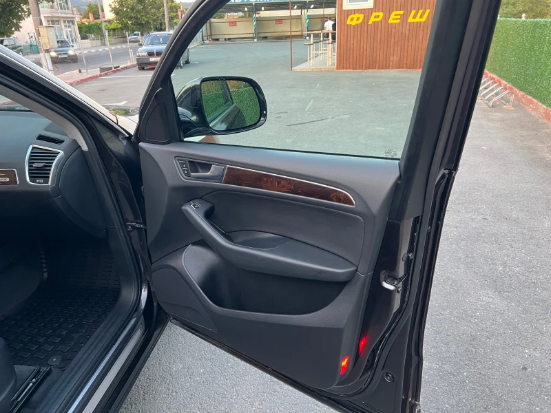 Audi Q5 2.0 TFSI, снимка 12 - Автомобили и джипове - 52556738