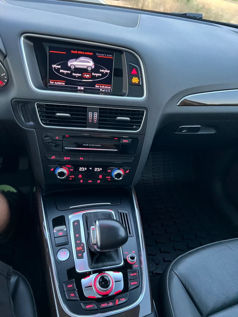 Audi Q5 2.0 TFSI, снимка 15 - Автомобили и джипове - 52556738