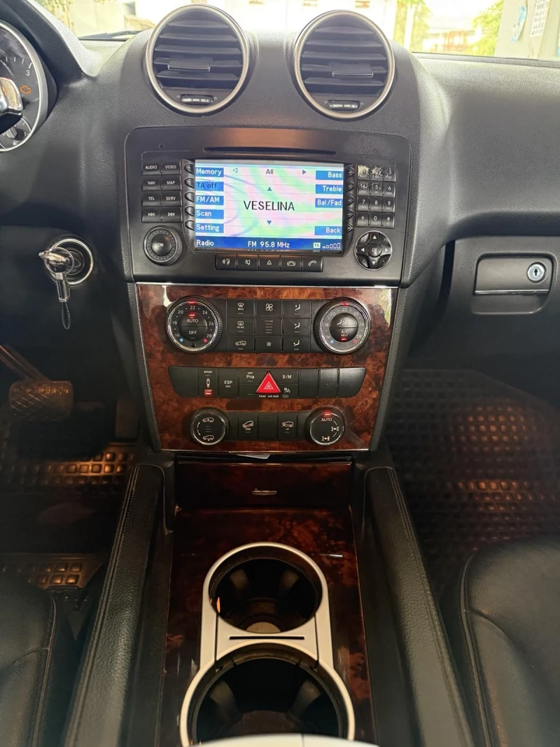 Mercedes-Benz ML 320 OFF road  //4 Matic //, снимка 7 - Автомобили и джипове - 51984293