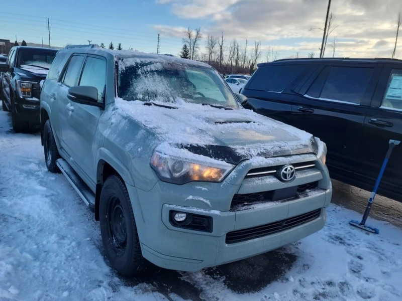 Toyota 4runner * TRD Sport * CARFAX * БЕЗ ПЪРВОНАЧАЛНА ВНОСКА, снимка 2 - Автомобили и джипове - 52967253