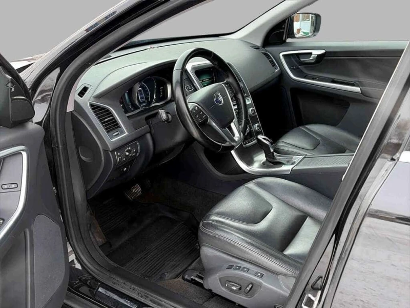 Volvo XC60 * T5 SE Premier AWD Navi Panoramic Sunroof * CARFA, снимка 6 - Автомобили и джипове - 53586197