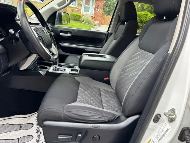 Toyota Tundra SR5 Double Cab !FULL!, снимка 10 - Автомобили и джипове - 55099872