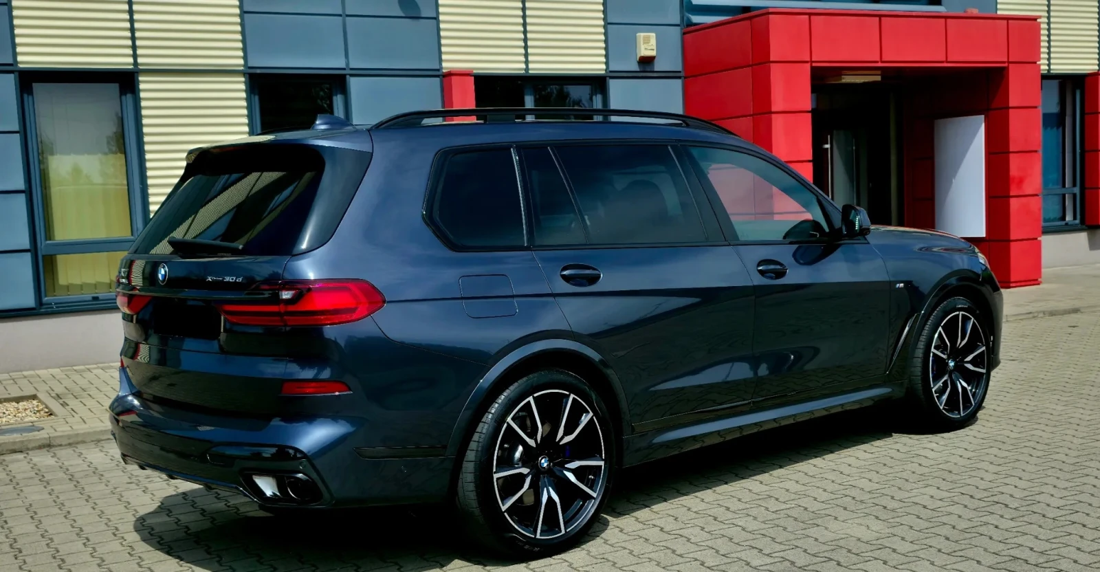 BMW X7 30d xDrive M-pack 5 + 1 - изображение 3