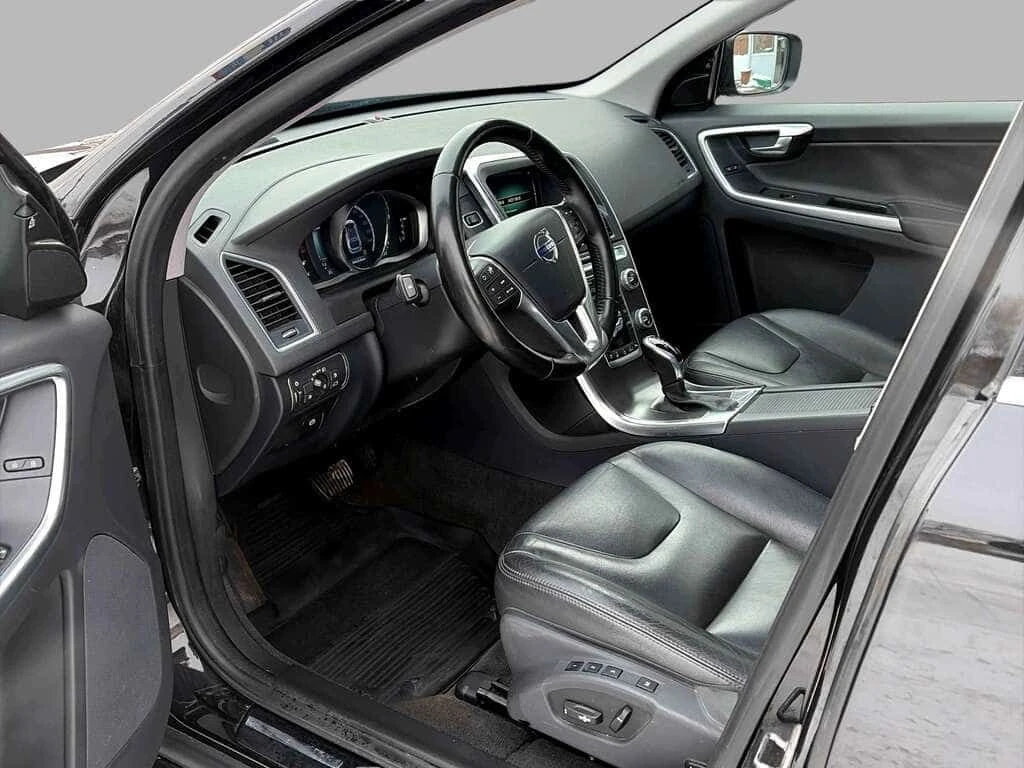 Volvo XC60 * T5 SE Premier AWD Navi Panoramic Sunroof * CARFA - изображение 6