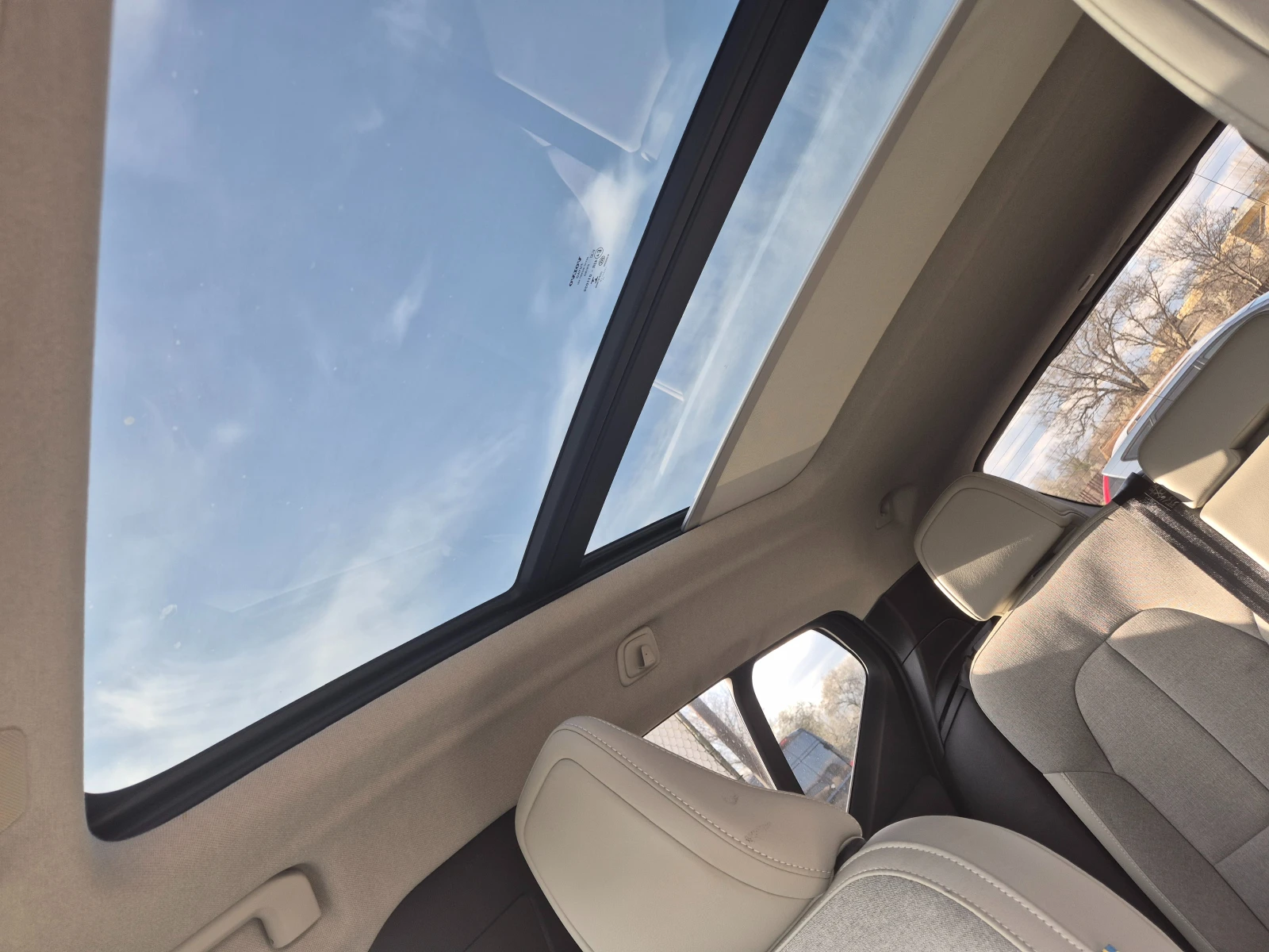 Volvo XC40 Т5 Momentum. 4х4.Като нова. 59 хил. 252к.с., снимка 4 - Автомобили и джипове - 54059965