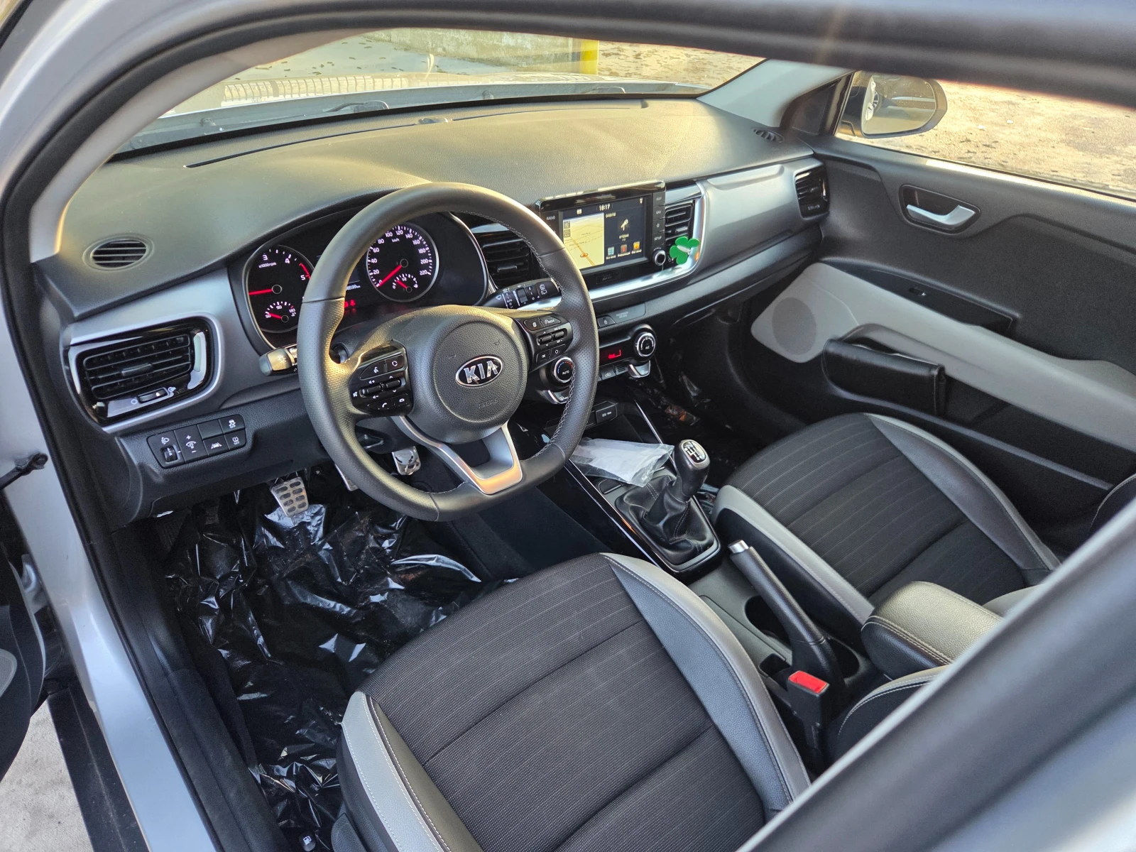 Kia Stonic 1.6 CRDI * ENERGY* FACE* KAYLESS GO* * KAMERA* *  | Mobile.bg � ����������� 15