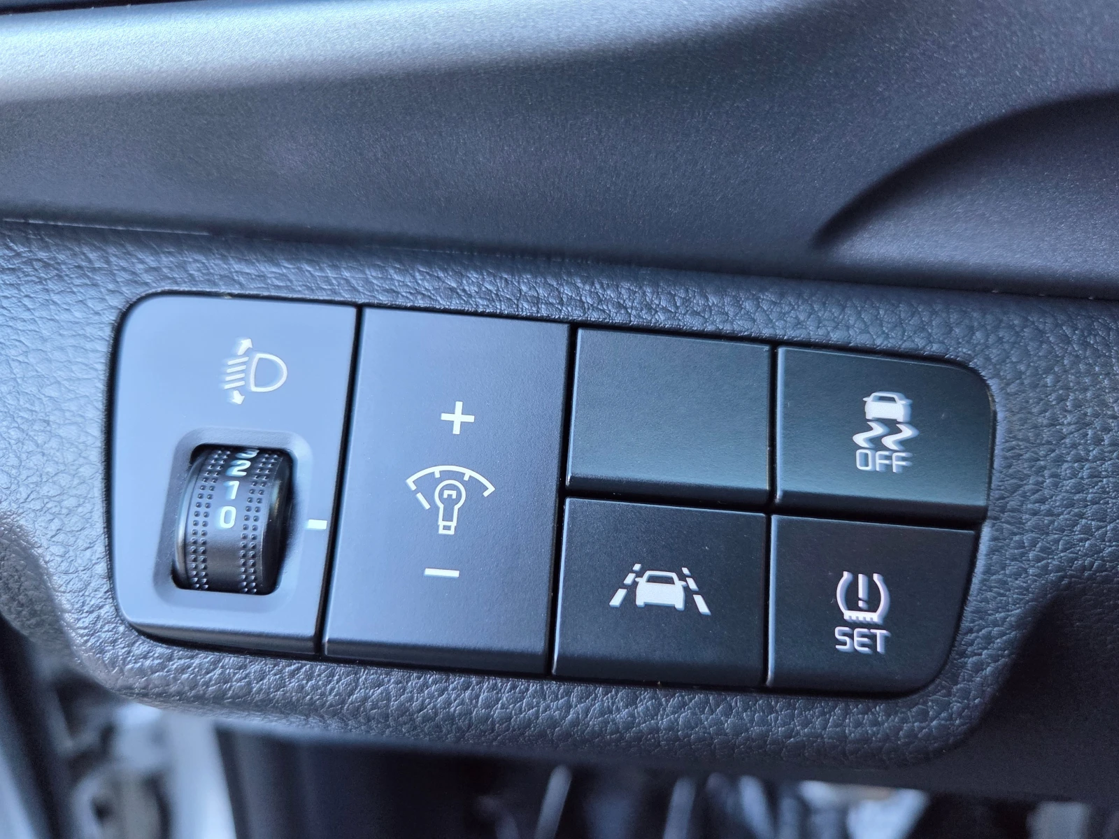 Kia Stonic 1.6 CRDI * ENERGY* FACE* KAYLESS GO* * KAMERA* *  | Mobile.bg � ����������� 8