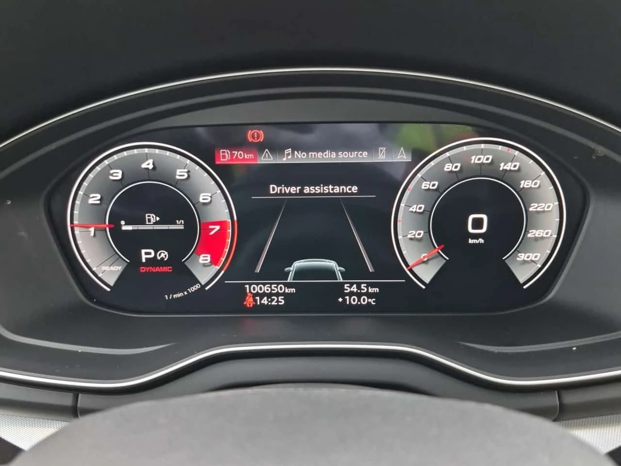 Audi Q5 * PROGRESSIV * ДИСТРОНИК * PANO * DIGITAL, снимка 9 - Автомобили и джипове - 54612020