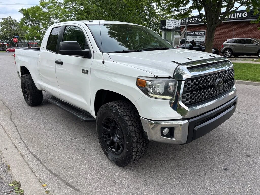 Toyota Tundra SR5 Double Cab !FULL!, снимка 3 - Автомобили и джипове - 55099872
