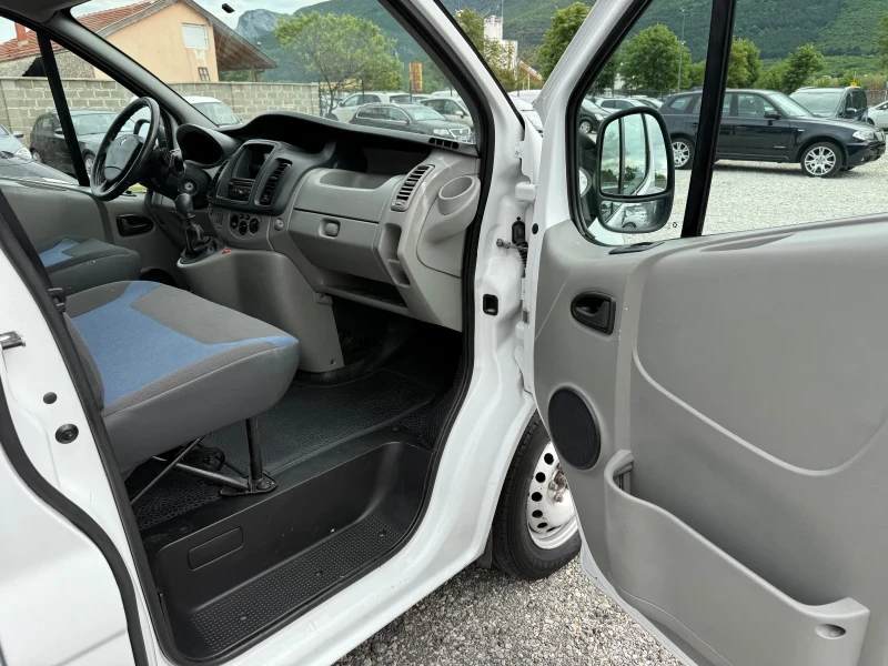 Renault Trafic 2.0DCI KLIMA ИТАЛИЯ, снимка 8 - Бусове и автобуси - 51356692