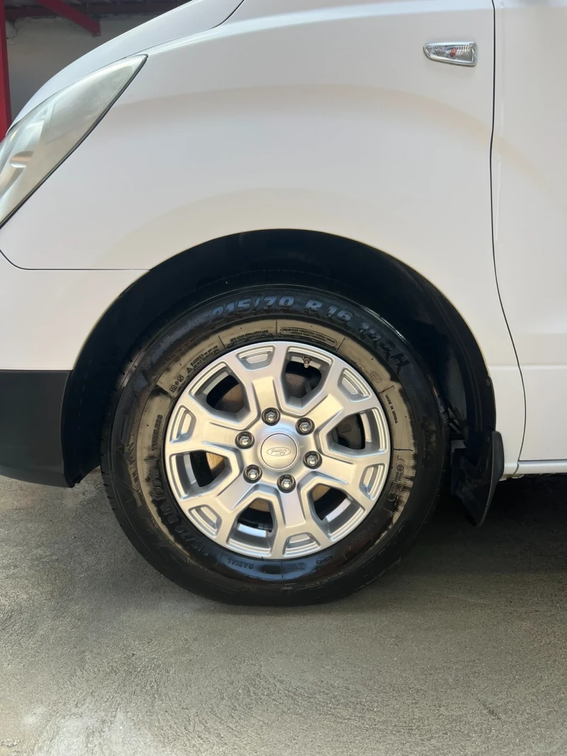 Hyundai H1, снимка 3 - Бусове и автобуси - 52041381