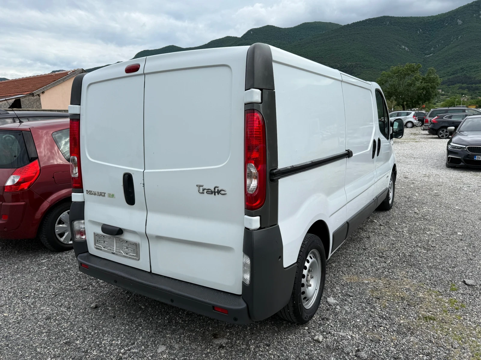 Renault Trafic 2.0DCI KLIMA ИТАЛИЯ - изображение 6