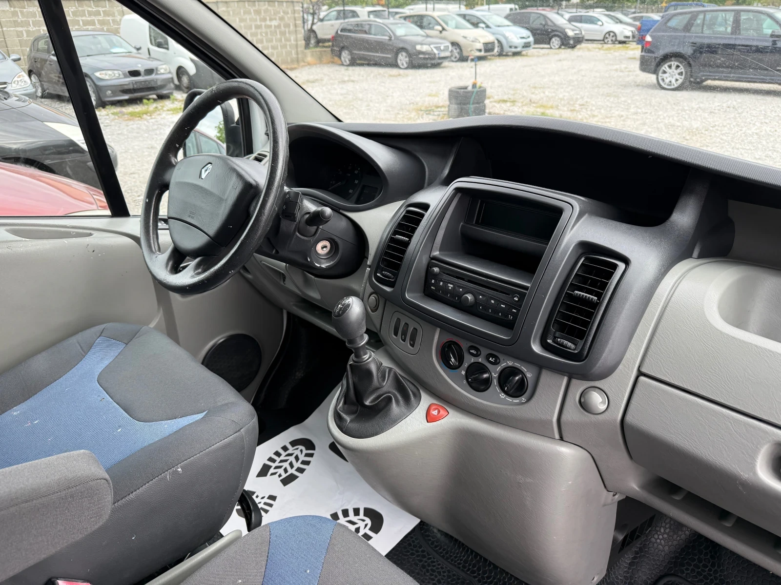 Renault Trafic 2.0DCI KLIMA ИТАЛИЯ - изображение 10