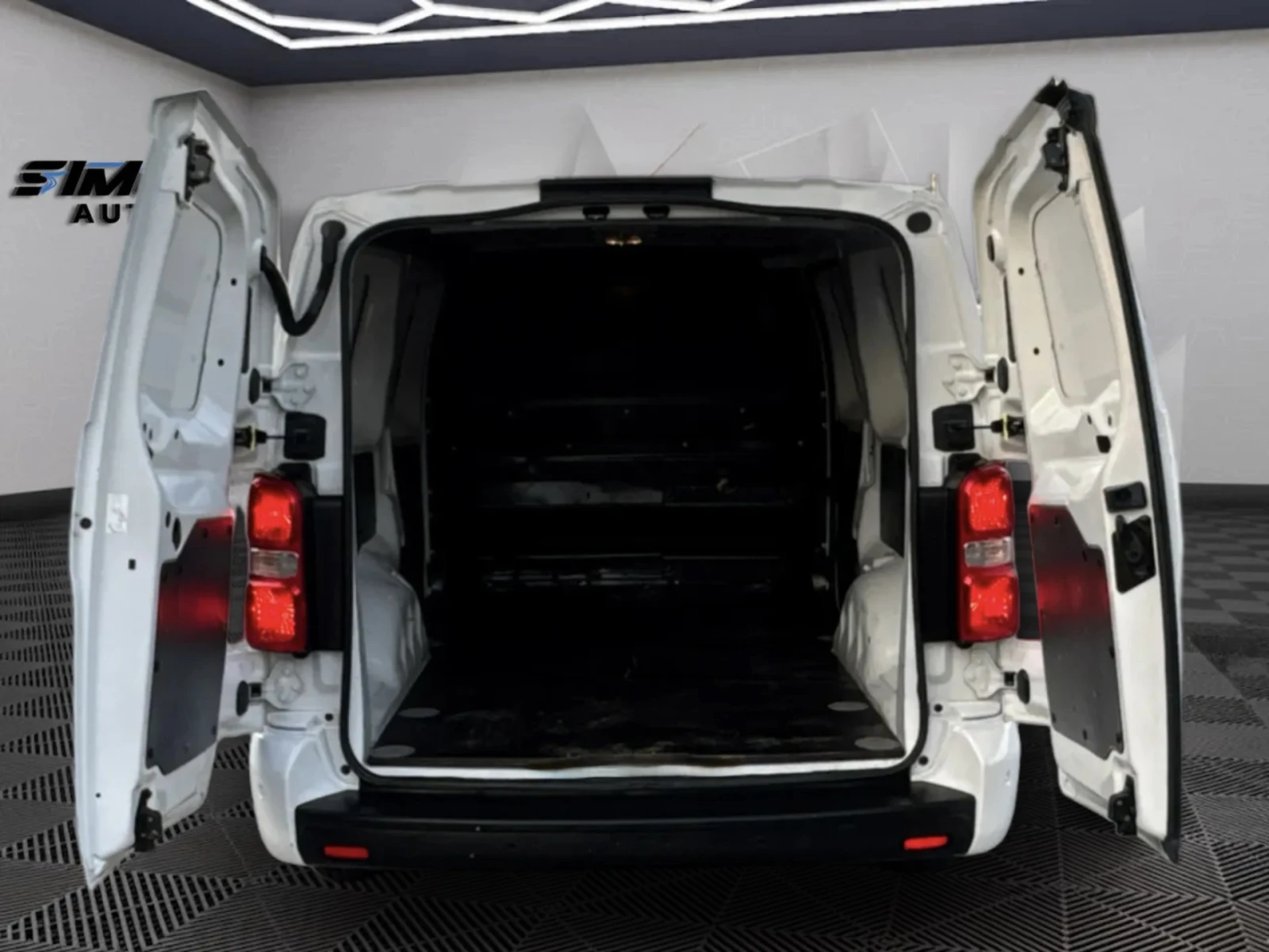 Peugeot Expert L3 2.0HDi 177КС. АВТОМАТИК НАВИГАЦИЯ КОЖА КАМЕРИ - изображение 8