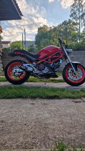 ����� �� �������� �� Ducati Monster 900