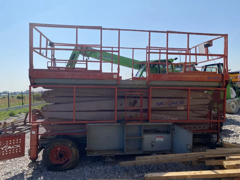 Автовишка Друга марка SkyJack SJ9250 RT, снимка 3 - Индустриална техника - 50685029