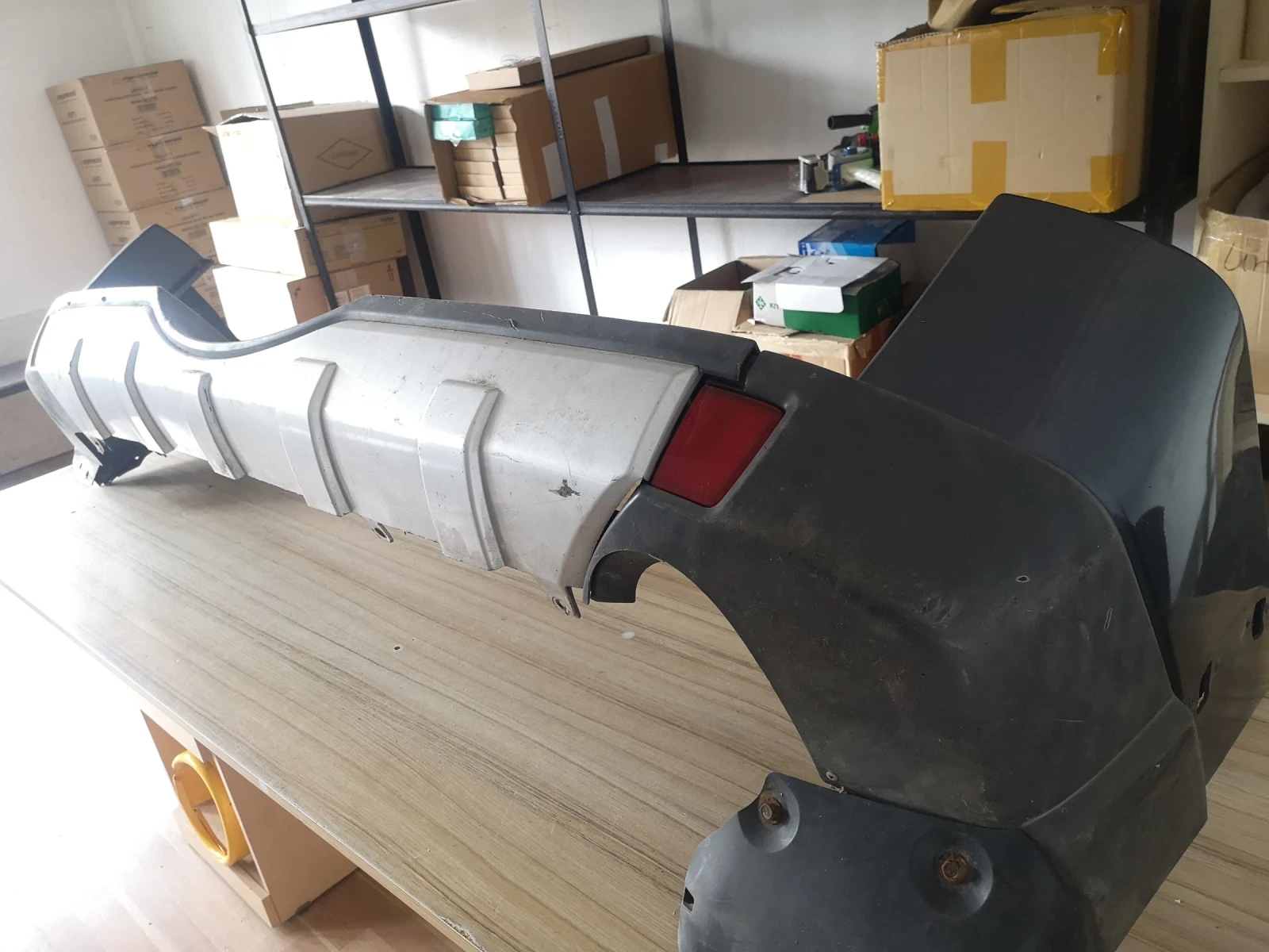 Задна броня Mitsubishi Pajero IV, снимка 6 - Части - 53915111