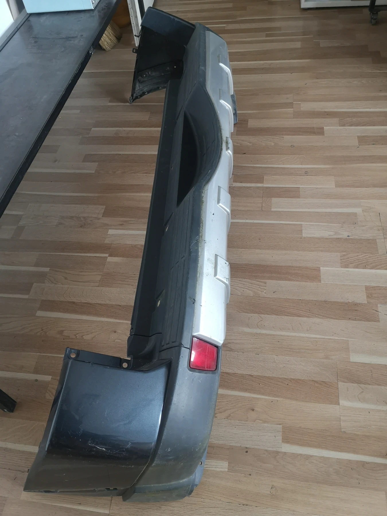 Задна броня Mitsubishi Pajero IV, снимка 2 - Части - 53915111