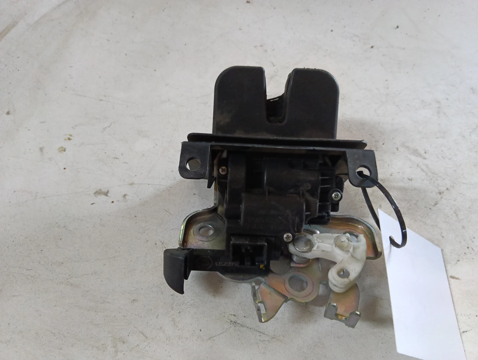 брава заден капак 5E0827505A ХЕЧБЕК Skoda Octavia