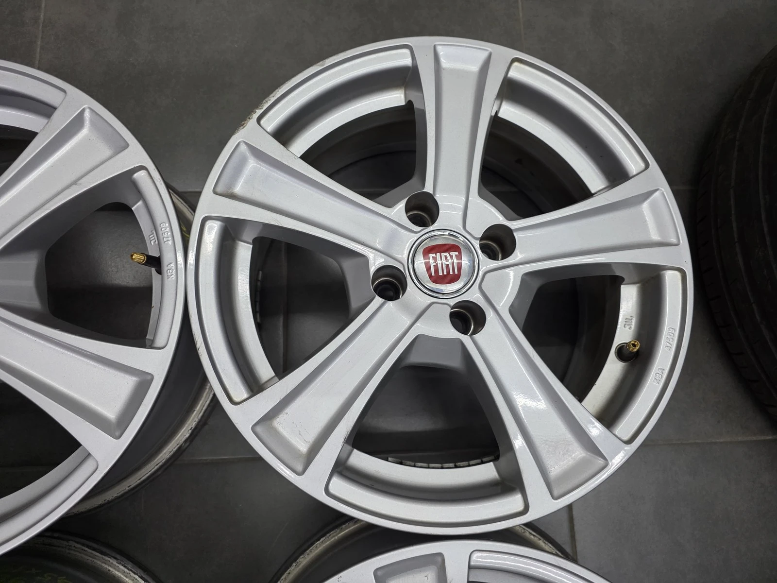 Джанти за Fiat, снимка 4 - Гуми и джанти - 56719252