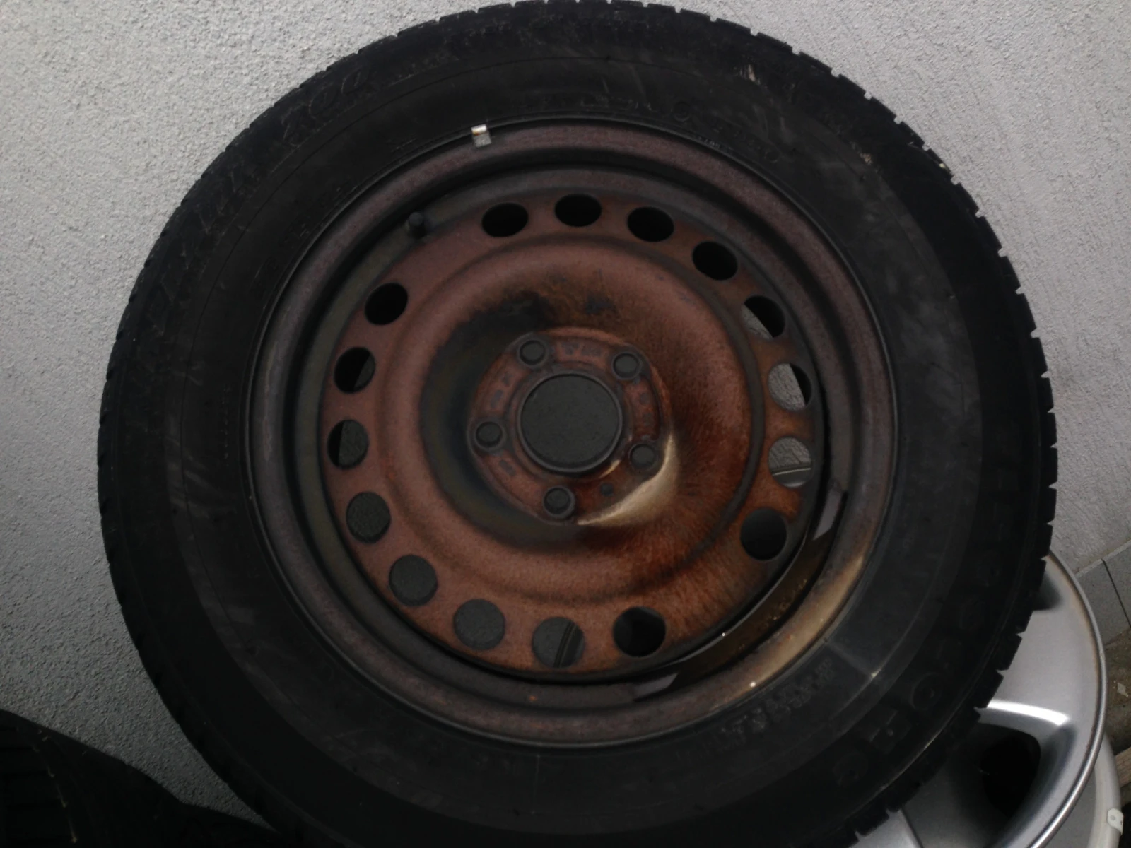 Гуми с джанти Firestone 195/65R15, снимка 7 - Гуми и джанти - 56719699