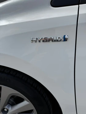 Toyota Auris 1.8 HYBRID , снимка 6