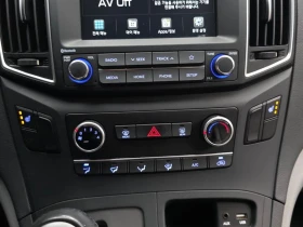 Hyundai Starex 2.5 Automatic, снимка 16