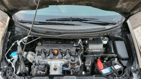 Honda Civic 1,8i, снимка 15 - Автомобили и джипове - 43258341