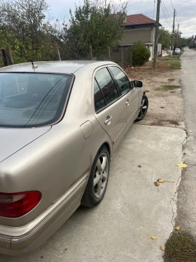 Mercedes-Benz E 270, снимка 7