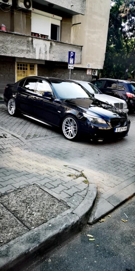 ������ BMW 535