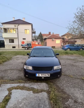 VW Passat - 2600 € / 5085.16 лв. - 15163768 2