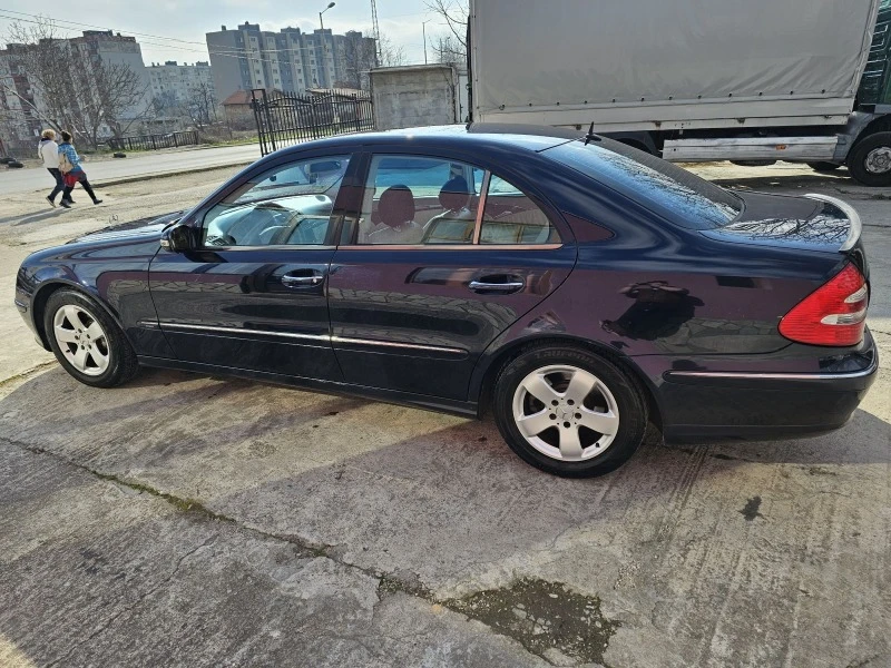 Mercedes-Benz E 320, снимка 3 - Автомобили и джипове - 47727097