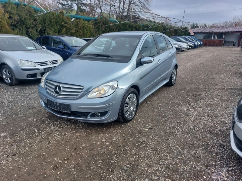 Mercedes-Benz B 180, снимка 1 - Автомобили и джипове - 46994398