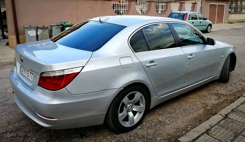 BMW 530 235 FACELIFT, снимка 3 - Автомобили и джипове - 47104078