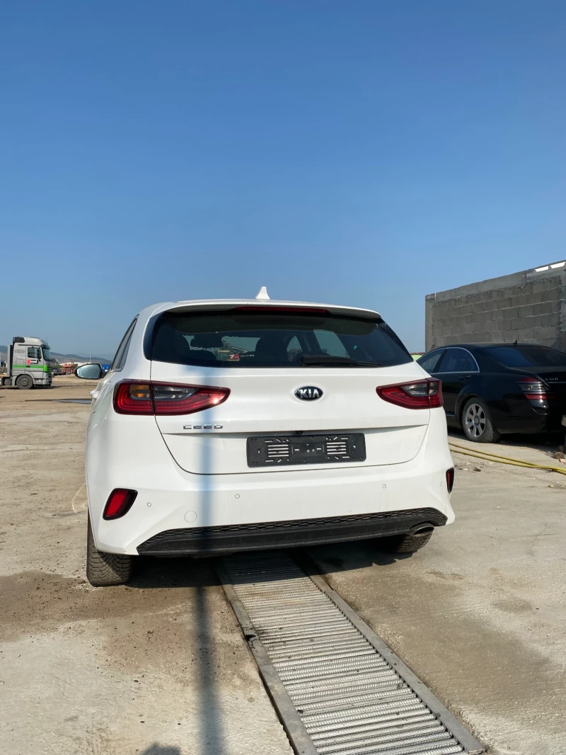 Kia Ceed Exclusive , снимка 5 - Автомобили и джипове - 49472064