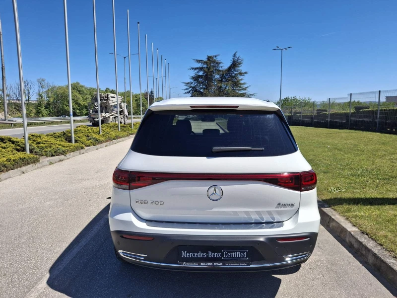 Mercedes-Benz EQB 300 4MATIC 6+ 1, снимка 6 - Автомобили и джипове - 50094185