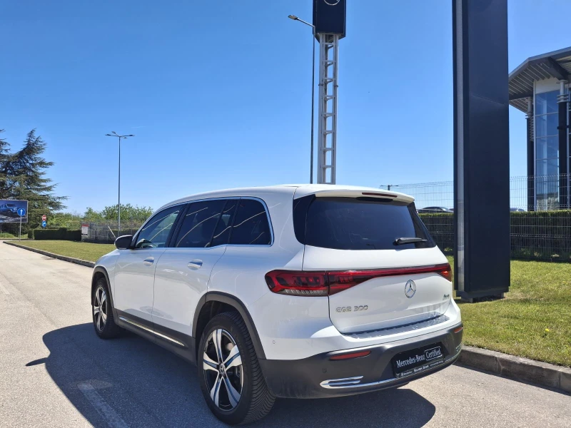 Mercedes-Benz EQB 300 4MATIC 6+ 1, снимка 4 - Автомобили и джипове - 50094185