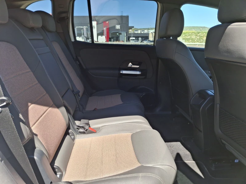 Mercedes-Benz EQB 300 4MATIC 6+ 1, снимка 8 - Автомобили и джипове - 50094185