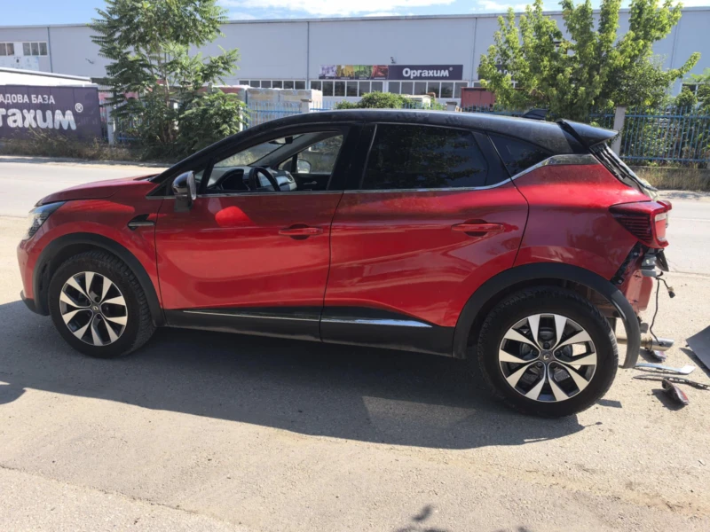 Renault Captur 1.3i, снимка 4 - Автомобили и джипове - 51225510