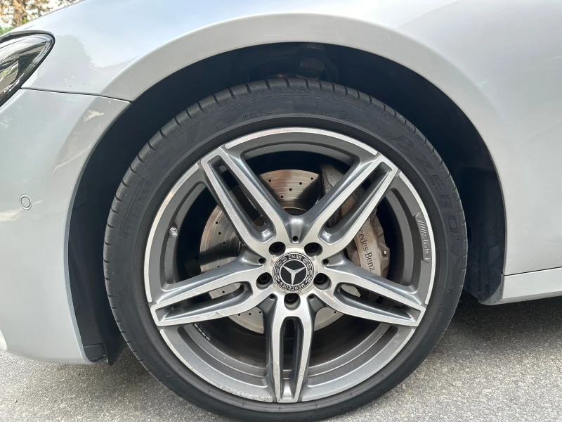 Mercedes-Benz E 350 4matic AMG Реални км/Обслужена, снимка 8 - Автомобили и джипове - 52618012