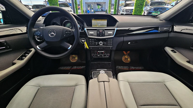 Mercedes-Benz E 350 ! AMG/4MATIC/GERMANY/ПОДГРЕВ/AUTO H/AMBIENT/F1/LIZ, снимка 9 - Автомобили и джипове - 52255645