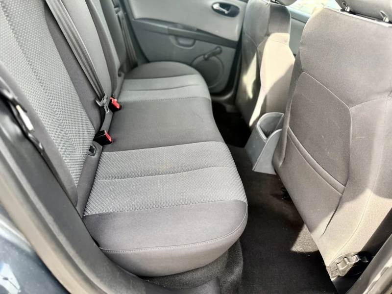 Seat Leon 1.6, снимка 14 - Автомобили и джипове - 52771835