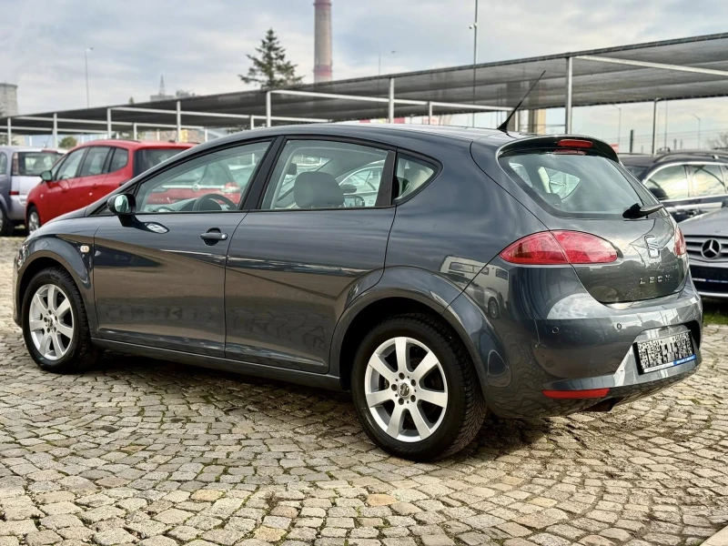Seat Leon 1.6, снимка 3 - Автомобили и джипове - 52771835