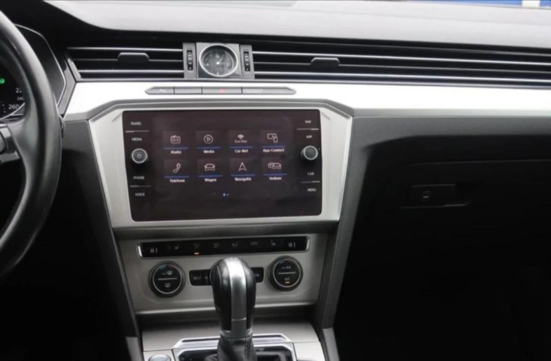 VW Passat 2.0 TDI 150ks DSG  Business  Edition R, снимка 9 - Автомобили и джипове - 53099339